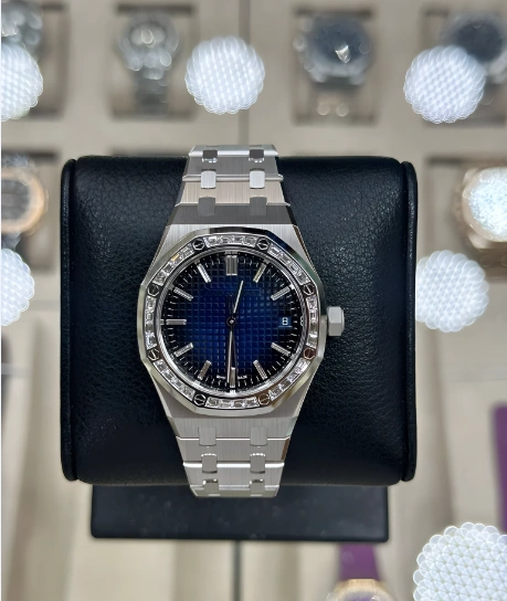 سعر الساعات السويسرية الأصلية